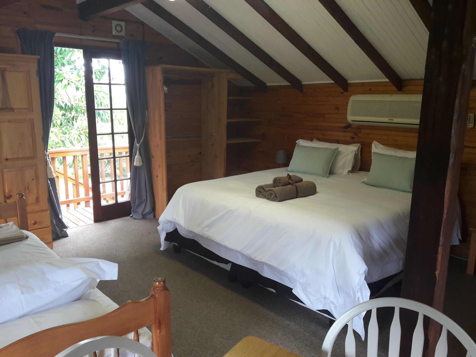 The Village Lodge Stormsrivier Exterior photo